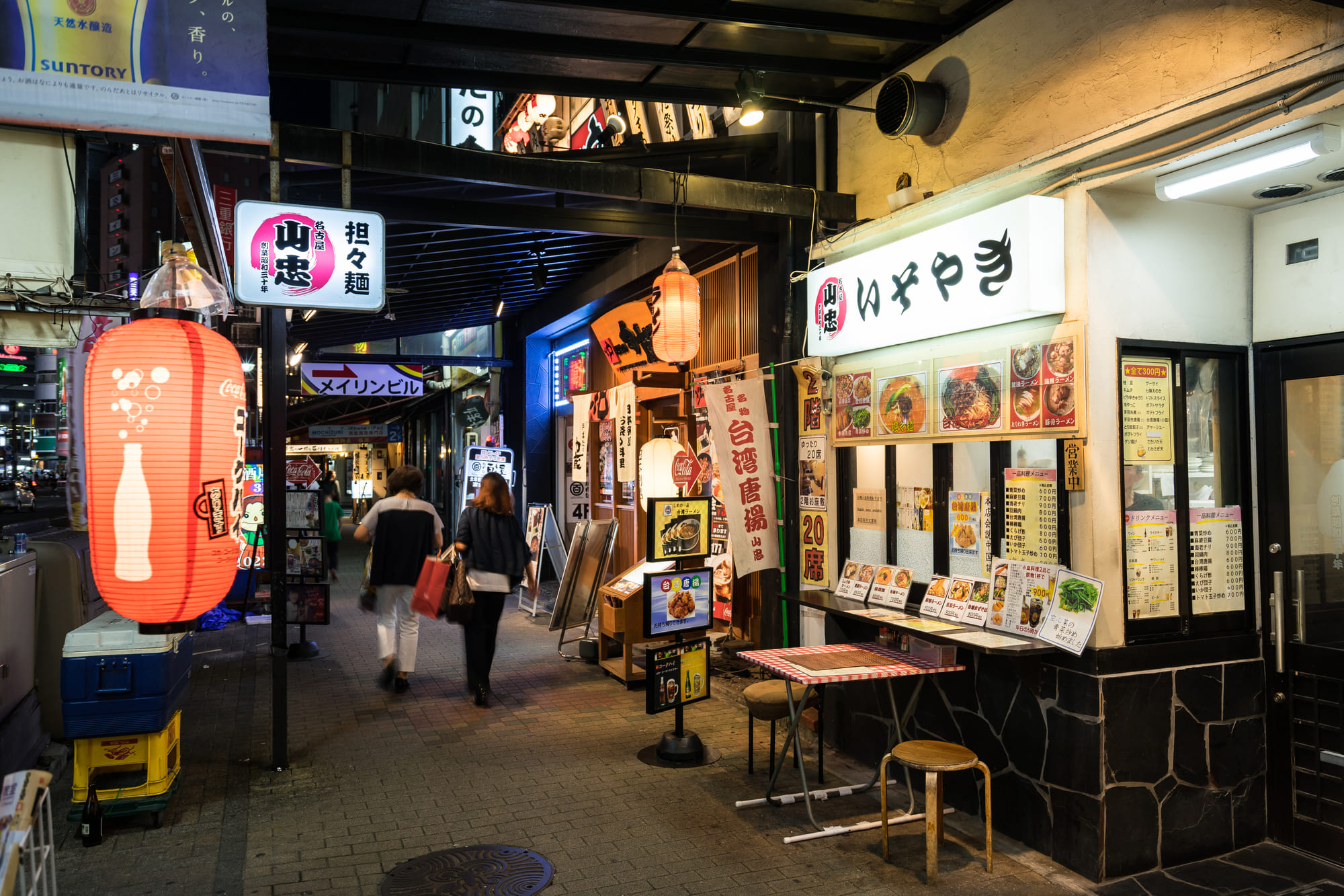 ショッピングセンターや飲食店街